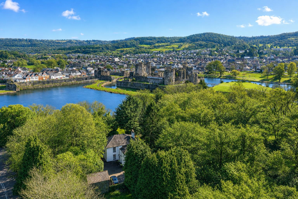 Main image of property: Nantgarw Road, Caerphilly Castle, Caerphilly