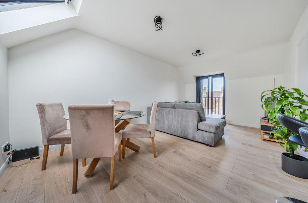 Apartment in Peterborough - View 3