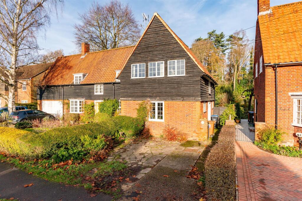 Main image of property: Bridge Road, Welwyn Garden City