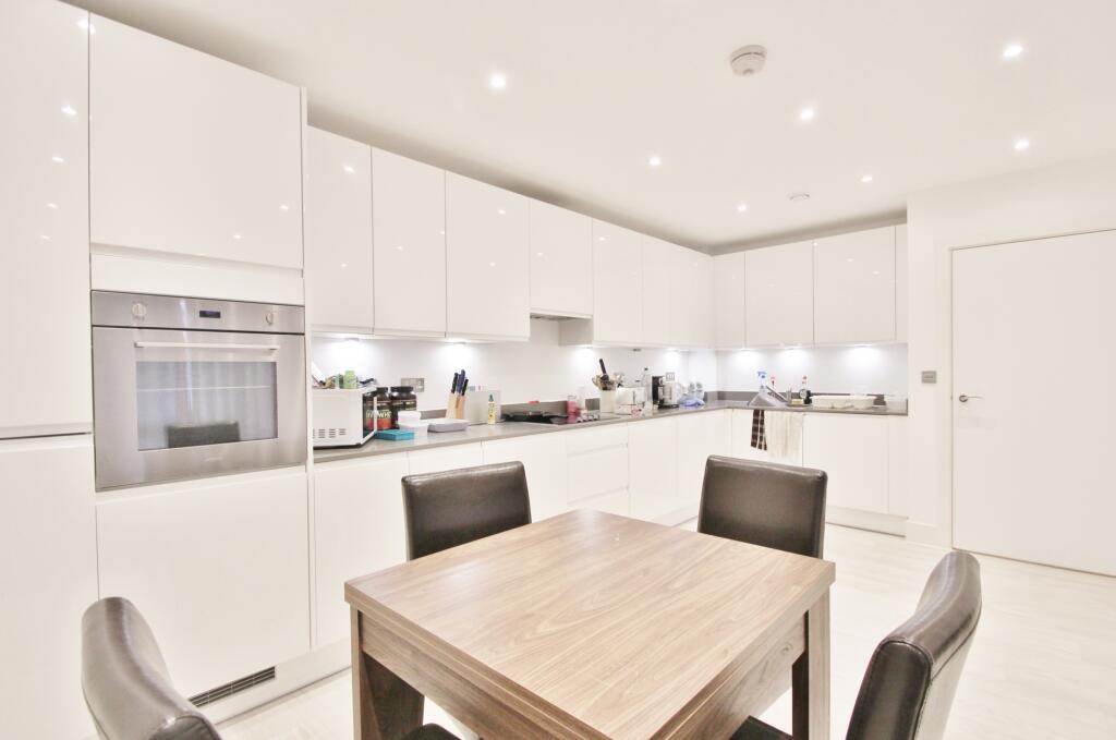 Abbotsford Court, Lakedrive, Park Royal, NW10 photo 2