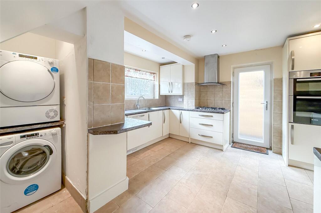 Additional image 3 of St. Vincent Drive, St. Albans, Hertfordshire, AL1