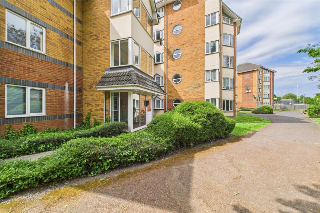 Main image of property: Winslet Place, Oxford Road, Reading, RG30