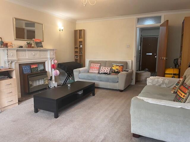 Apartment in Warwick, Royal Leamington Spa - View 2