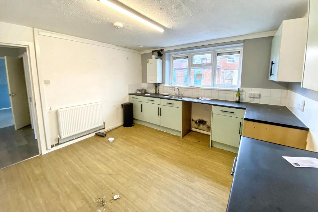 Apartment in Swindon - View 4