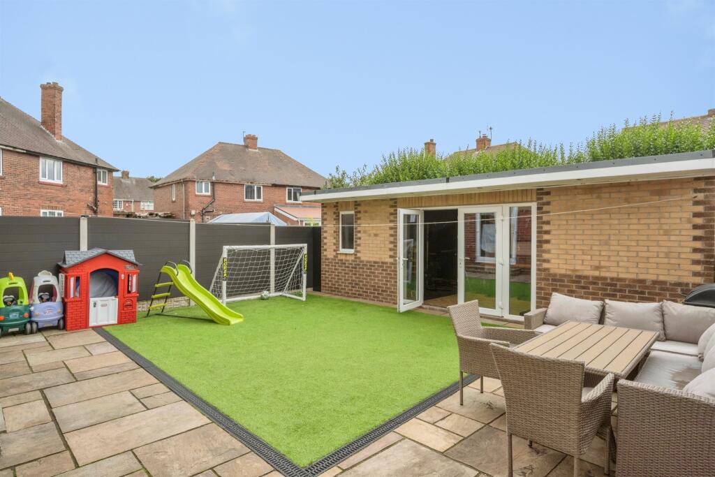 House in Rotherham, South Yorkshire - View 4