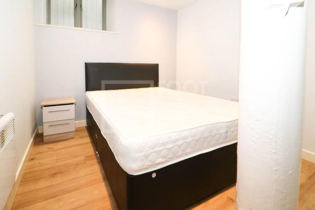 Apartment in Bradford, West Yorkshire - View 4