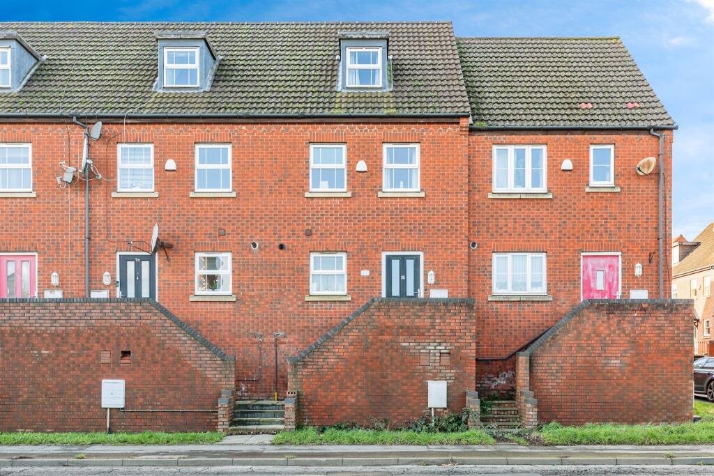 3-bed terraced on The Embankment, Wellingborough, £220,000