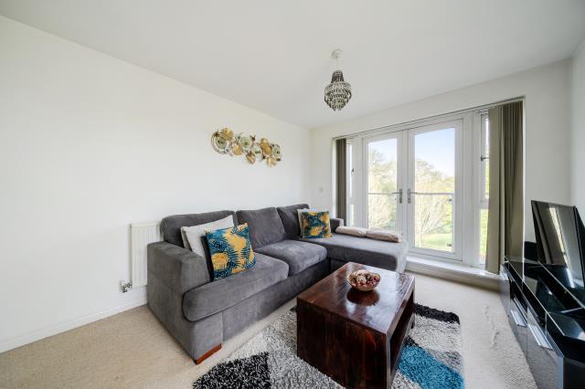 Lowe Gardens, Basingstoke, Hampshire - View 5