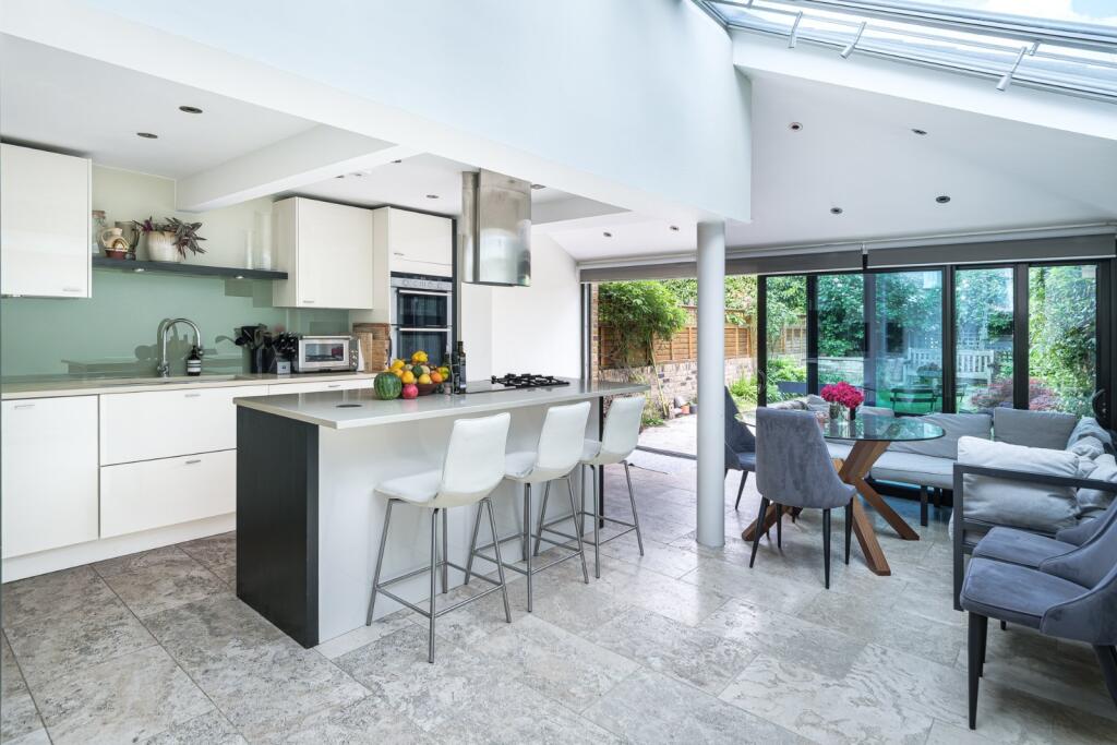 House in London, Finsbury Park - View 3