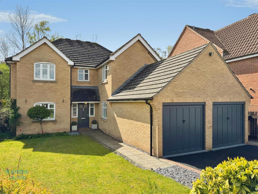 5-bed detached on Harley Close, Worksop, £400,000