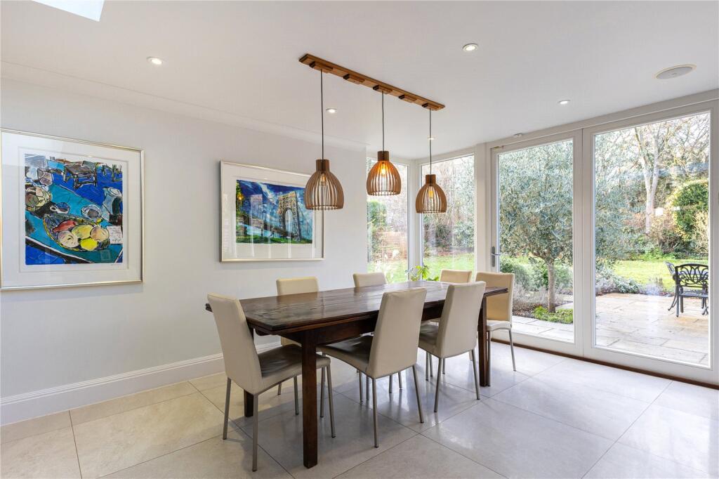Longhurst Road, East Horsley, Leatherhead, Surrey, KT24 photo 3