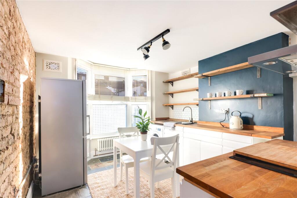 Apartment in London - View 3