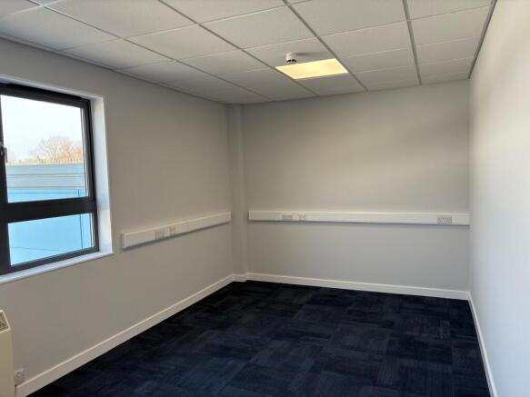 11J to let