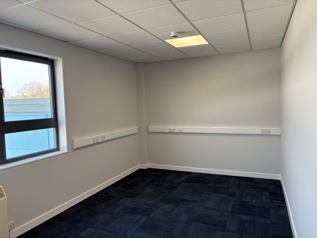 11J to let