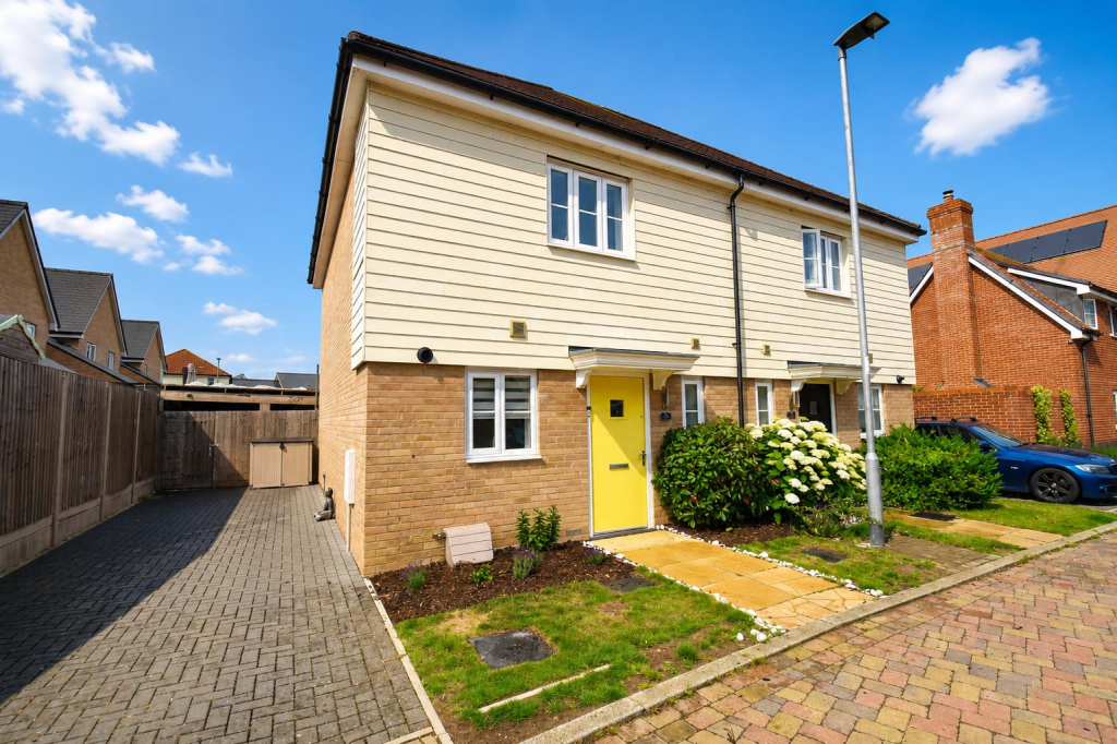 Main image of property: Alice Gardens, Rochford
