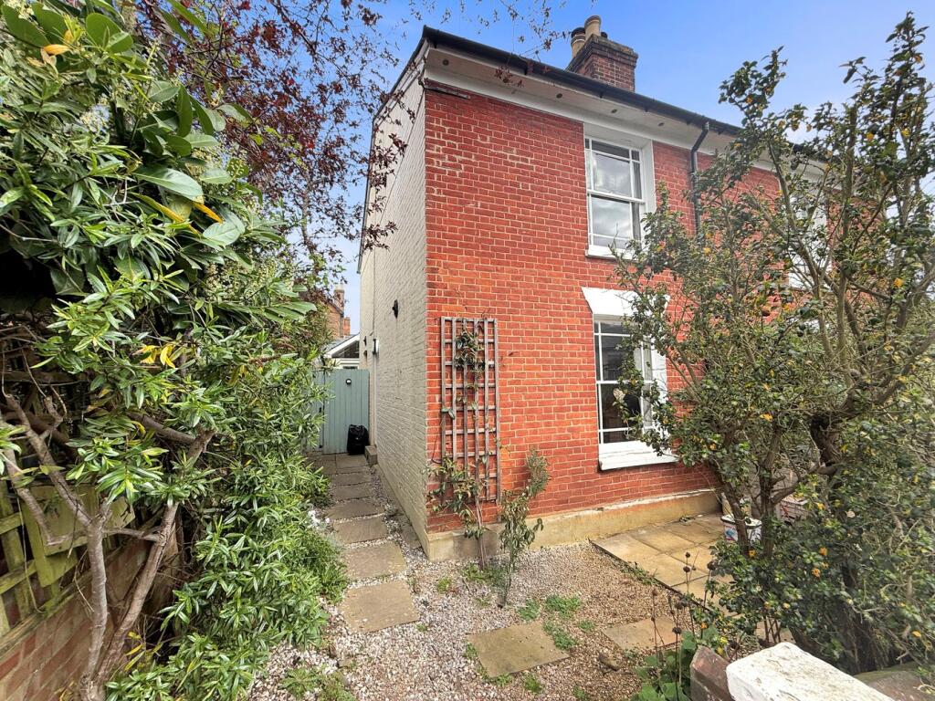 Main image of property: Queens Road, Wivenhoe, Colchester, CO7