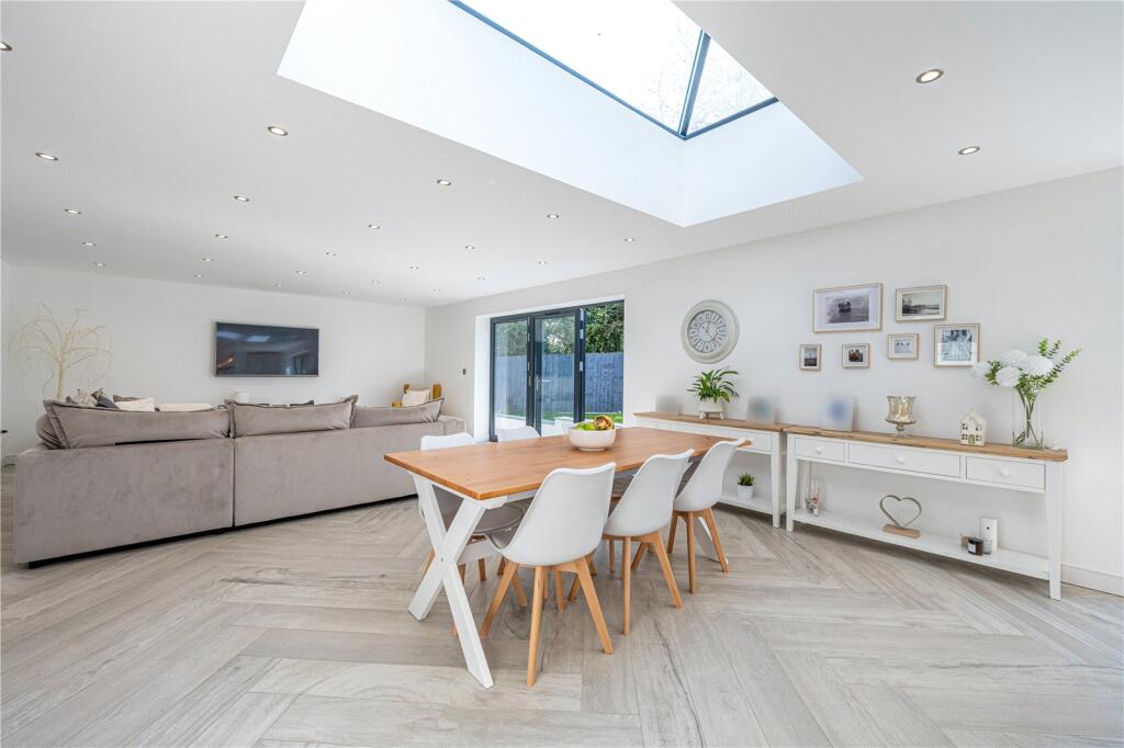 Additional image 11 of Carnoustie, Tamworth, Staffordshire, B77