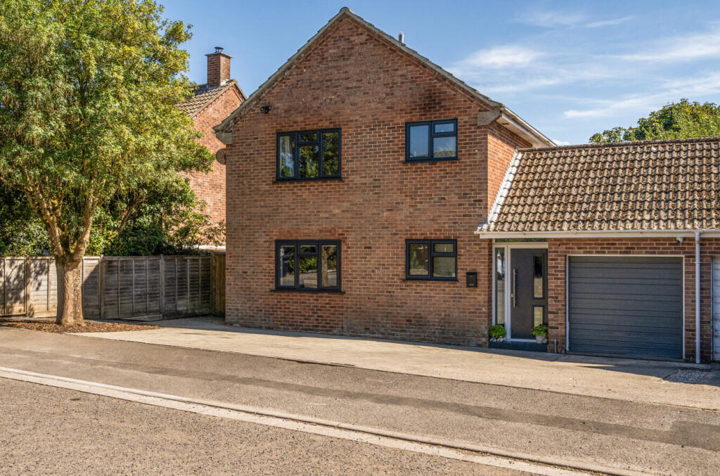 Main image of property: The Triangle, Whiteparish, Salisbury, Wiltshire, SP5