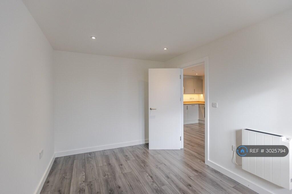 Apartment in Truro - View 5