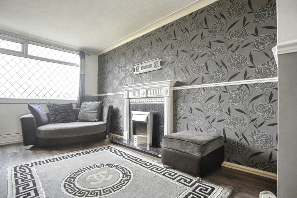 House in Leeds, West Yorkshire - View 2