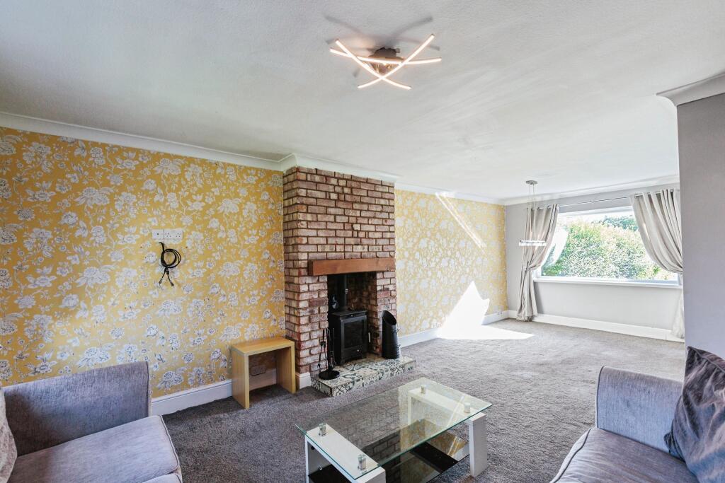 House in Preston - More