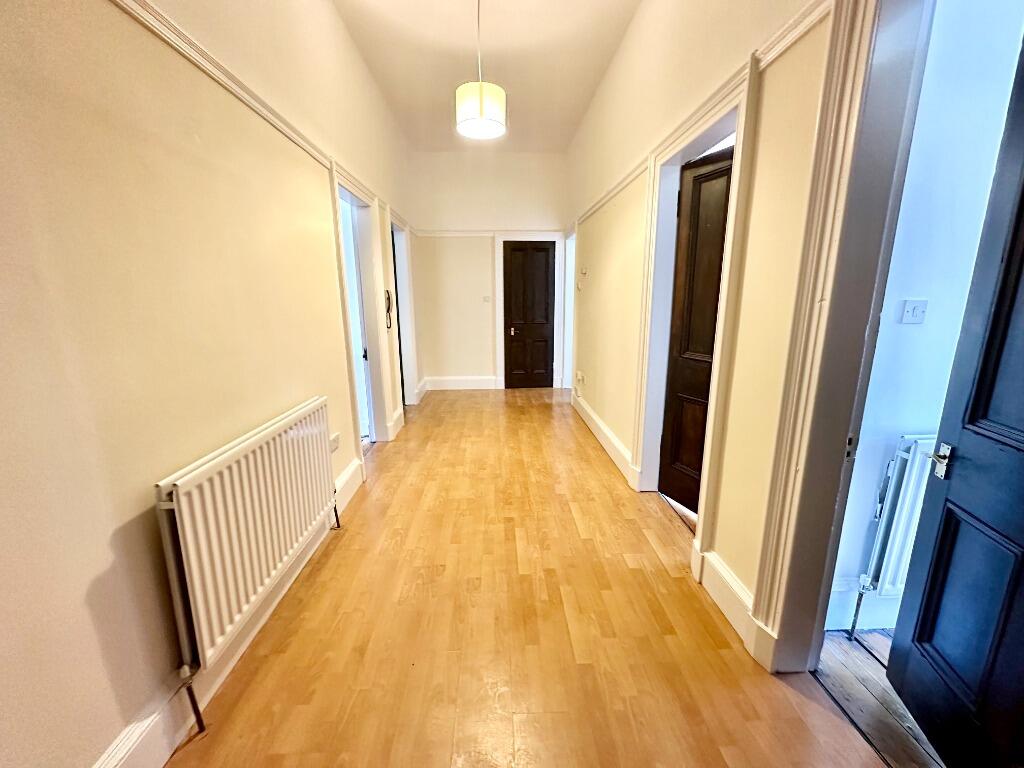 Apartment in Glasgow - View 3