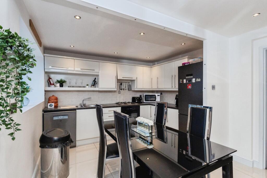 Carpenters Walk, Droylsden, Manchester, Greater Manchester, M43 photo 4