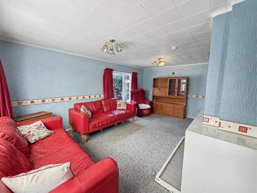 House in Hereford, Herefordshire - View 4