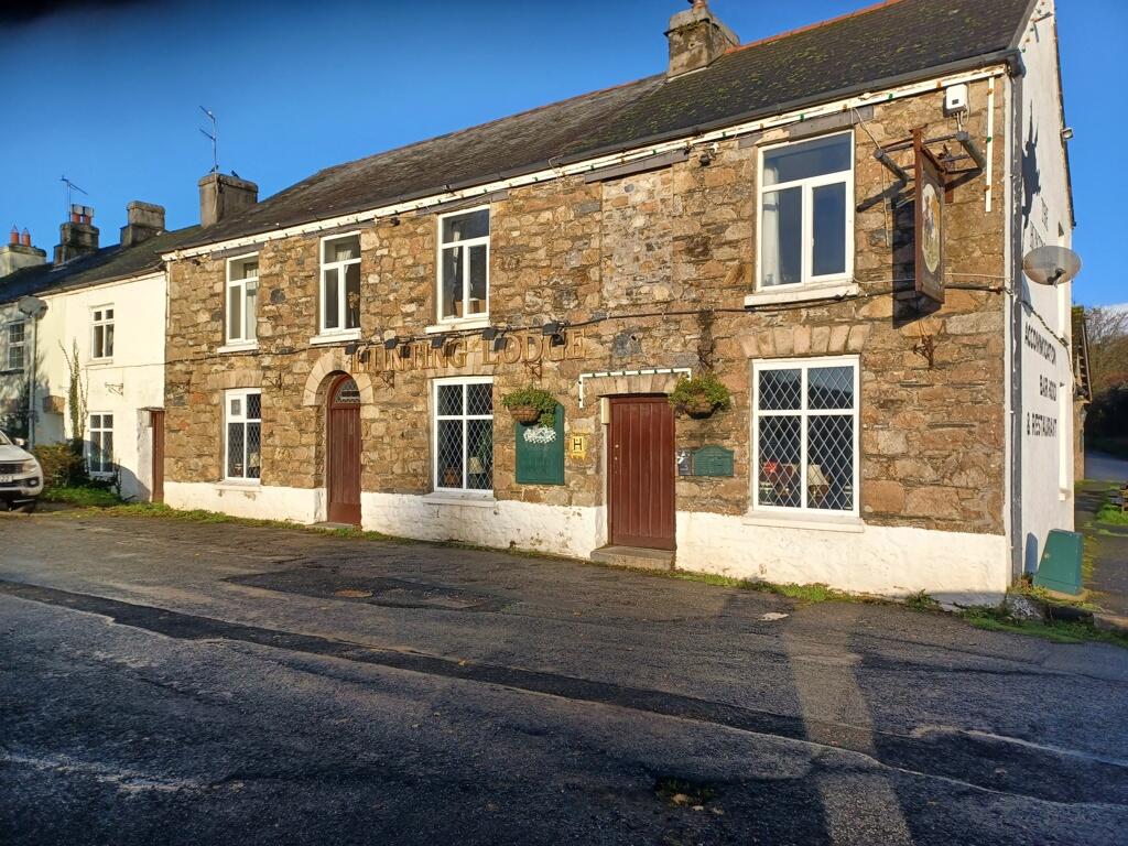 Main image of property: Hunting Lodge, Cadleigh Park, Ivybridge, Devon PL21 9JN