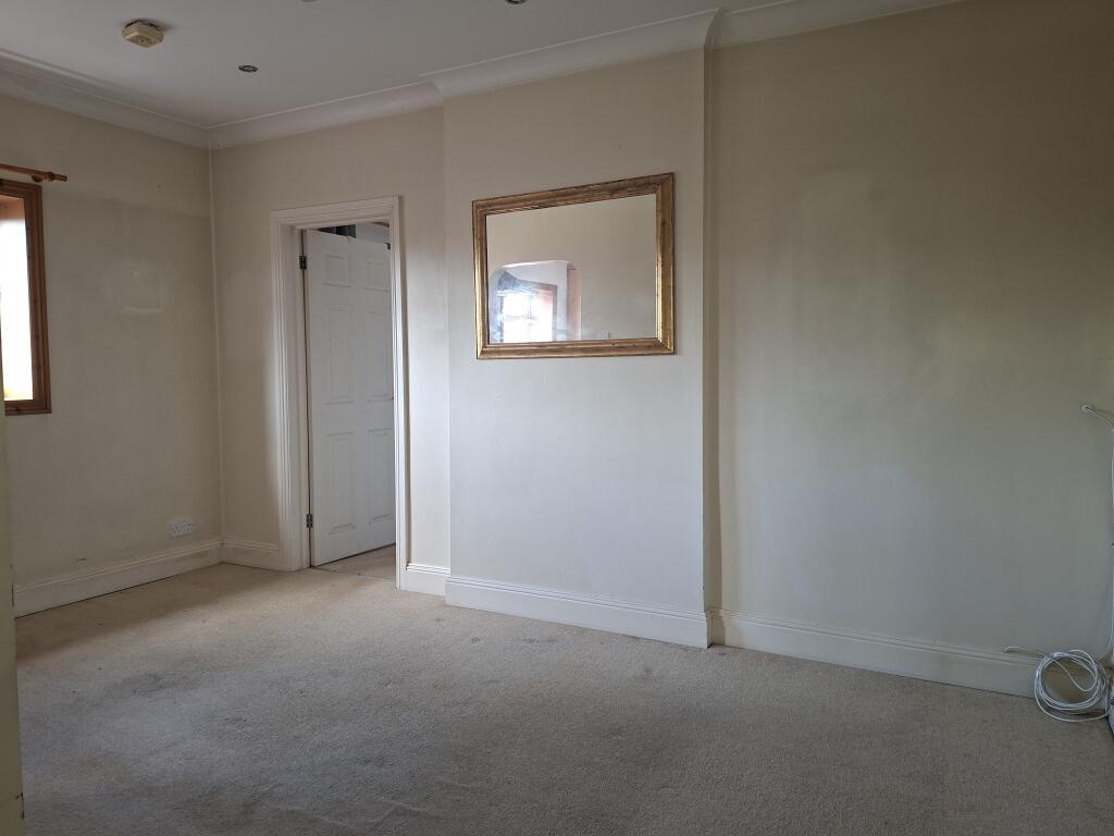 Flat 2, 70 High Street, Poole, Dorset BH15 1DA - View 3
