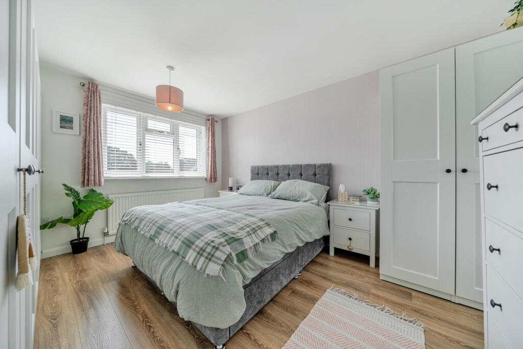 Elmbourne Drive, Belvedere - View 2