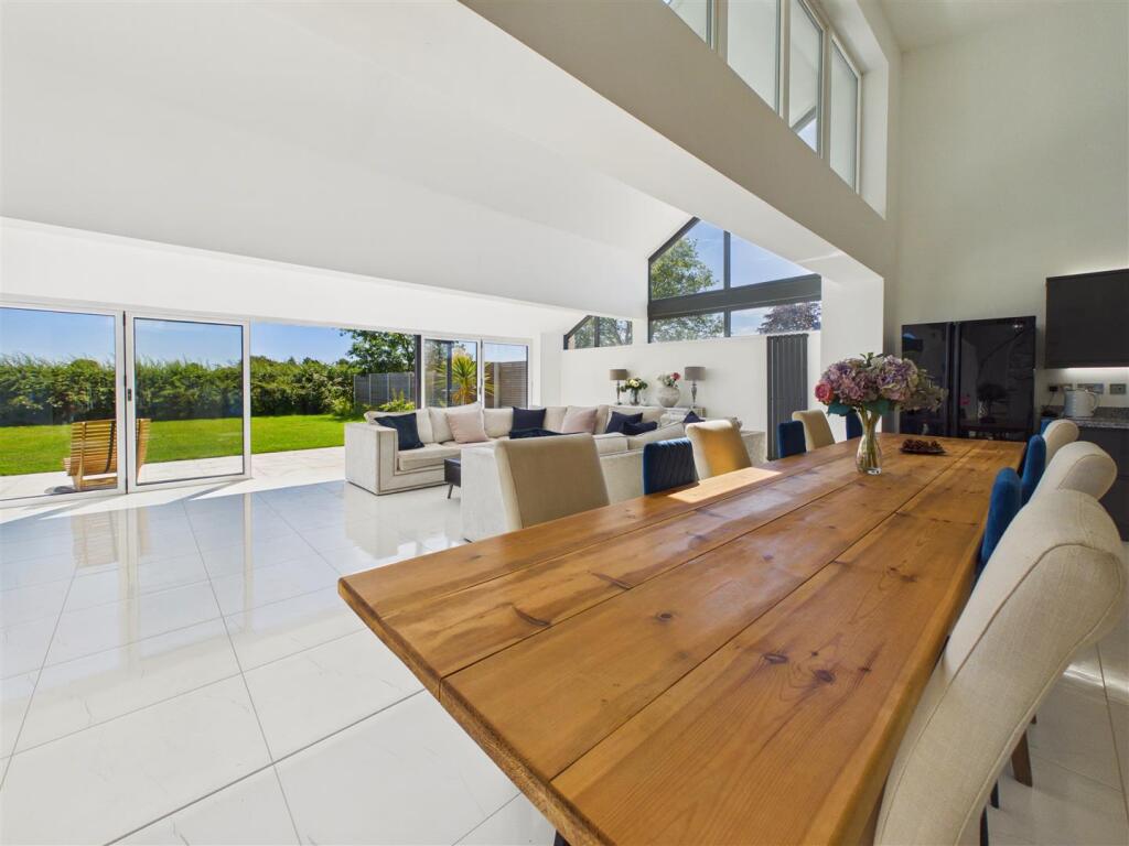 House in Walkington - View 5