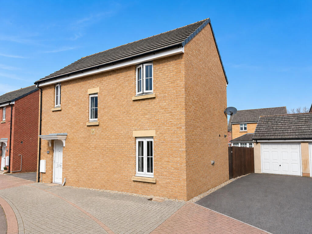 Main image of property: Lonydd Glas, Llanharan, CF72