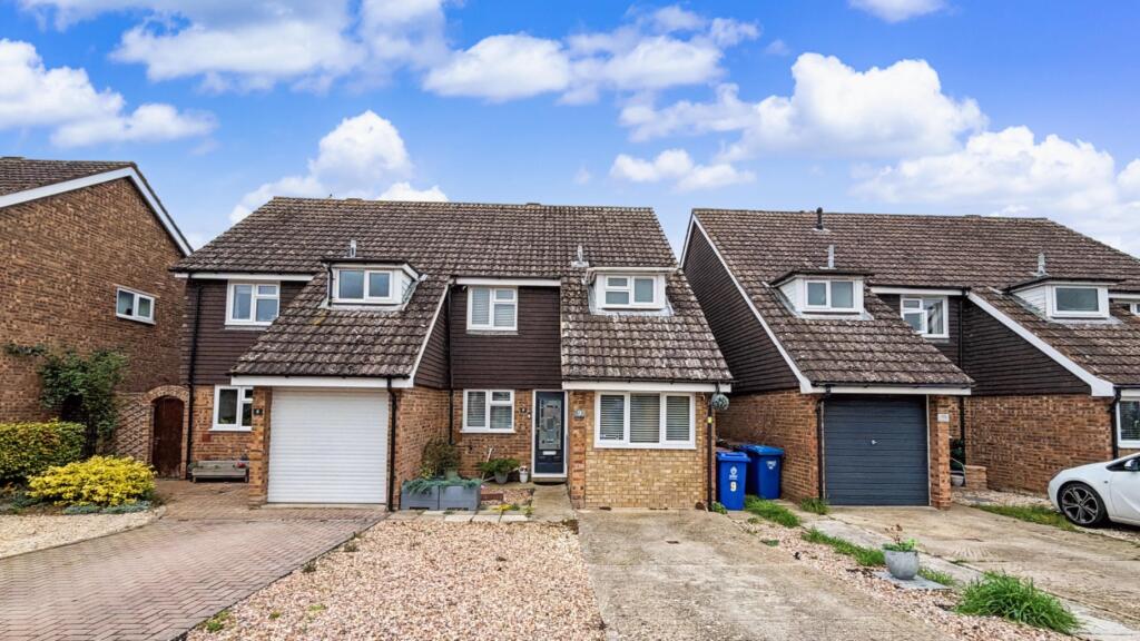 Main image of property: Hopcraft Close, Upper Arncott, Bicester