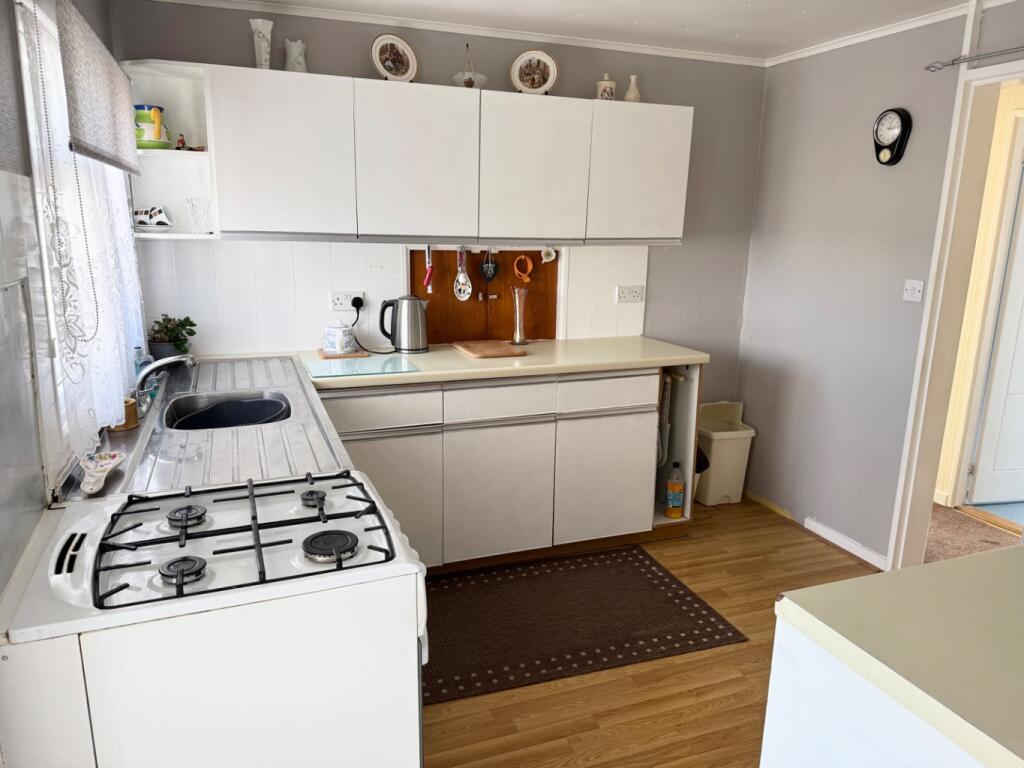 Church Farm Close, Dibden, Southampton, Hampshire, SO45 photo 4