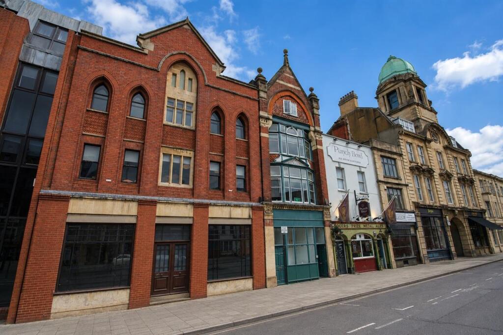 Main image of property: Basement Flat, 22 Old Market Street, City Centre, Bristol