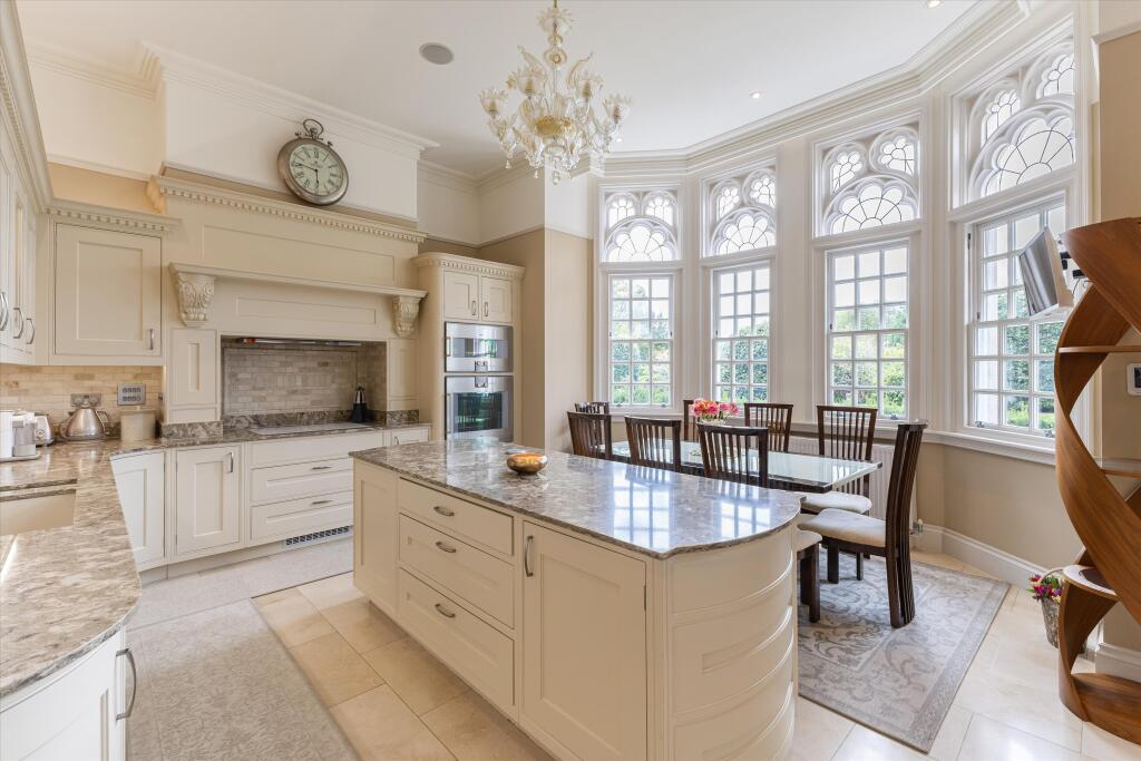 Crossland House, Holloway Drive, Virginia Water, Surrey GU25 photo 4