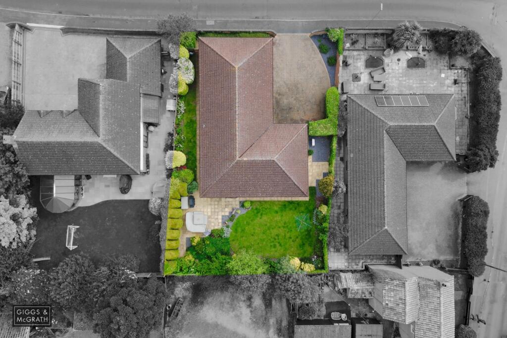 House in Huntingdonshire, St Ives - More