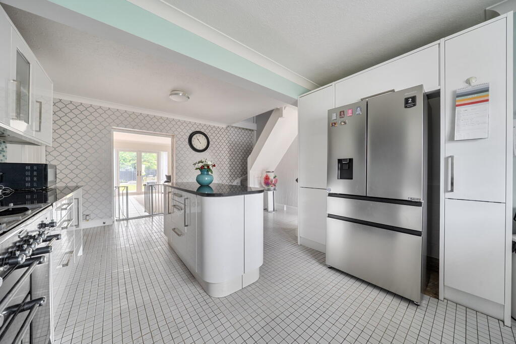 House in Basingstoke and Deane, Basingstoke - View 4