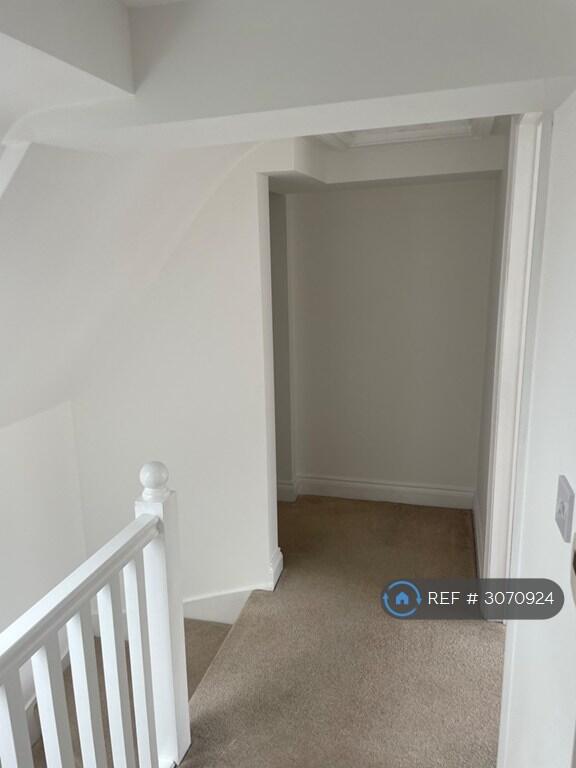 Apartment in Rochester - View 5