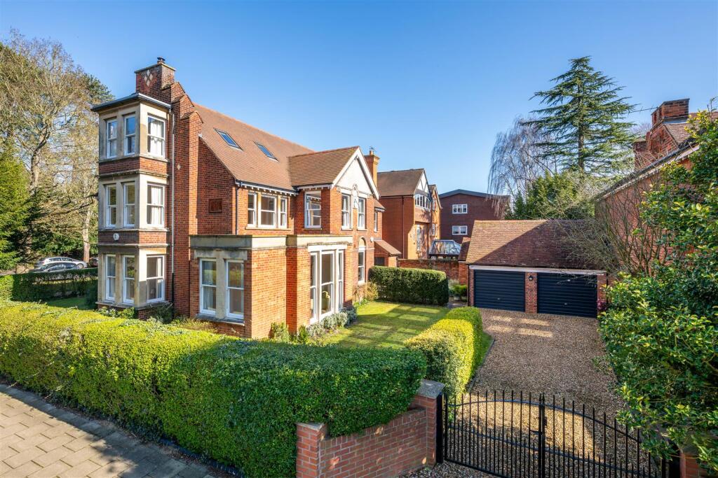 Main image of property: Park Avenue, Bedford