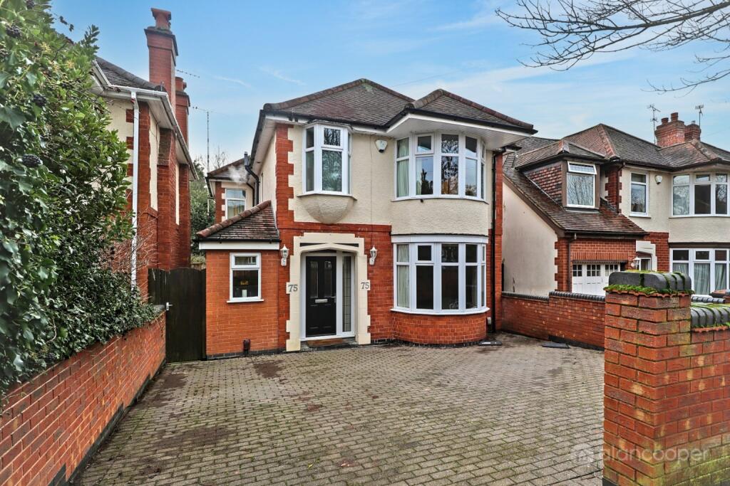4 Bedroom Detached House For Sale In Kingsbridge Road Weddington 4-bedroom-detached-house-for-sale-in-kingsbridge-road-weddington