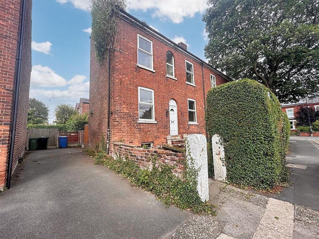 Main image of property: South Grove, Sale, M33