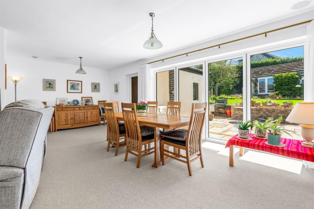 Additional image 7 of Chestnut Walk, Welwyn