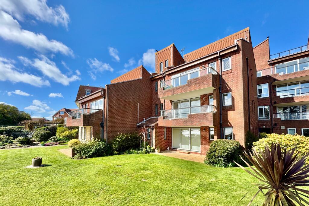 Apartment in Swanage, Dorset - View 4