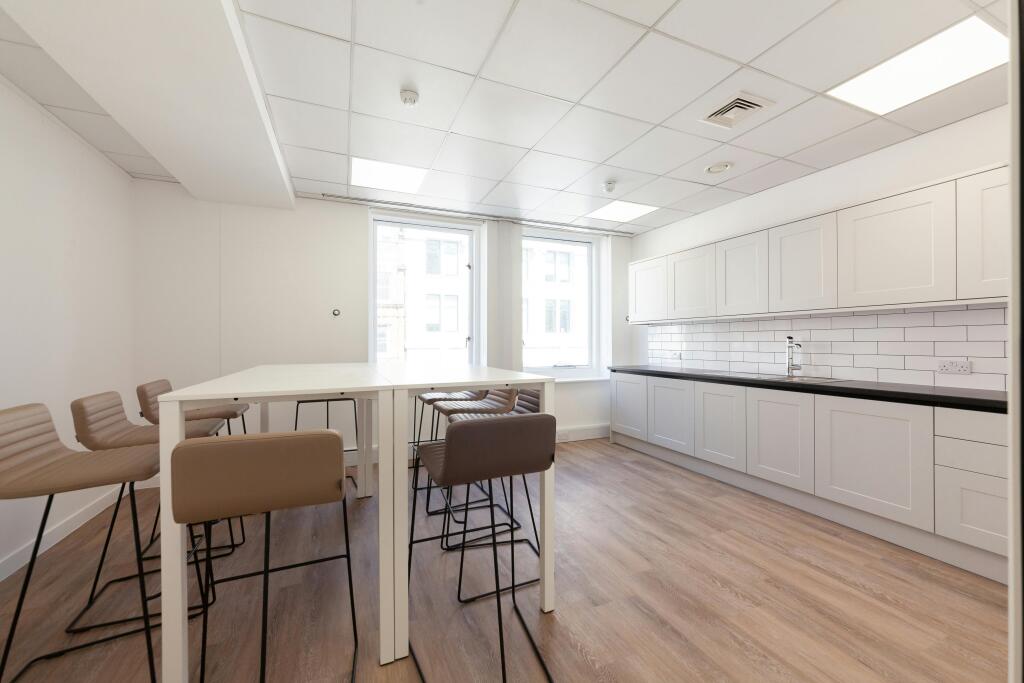 1921 Great Portland Street  2nd Floor 01.jpg