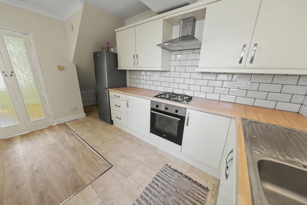 House in Pontypridd, Rhondda Cynon Taf - More