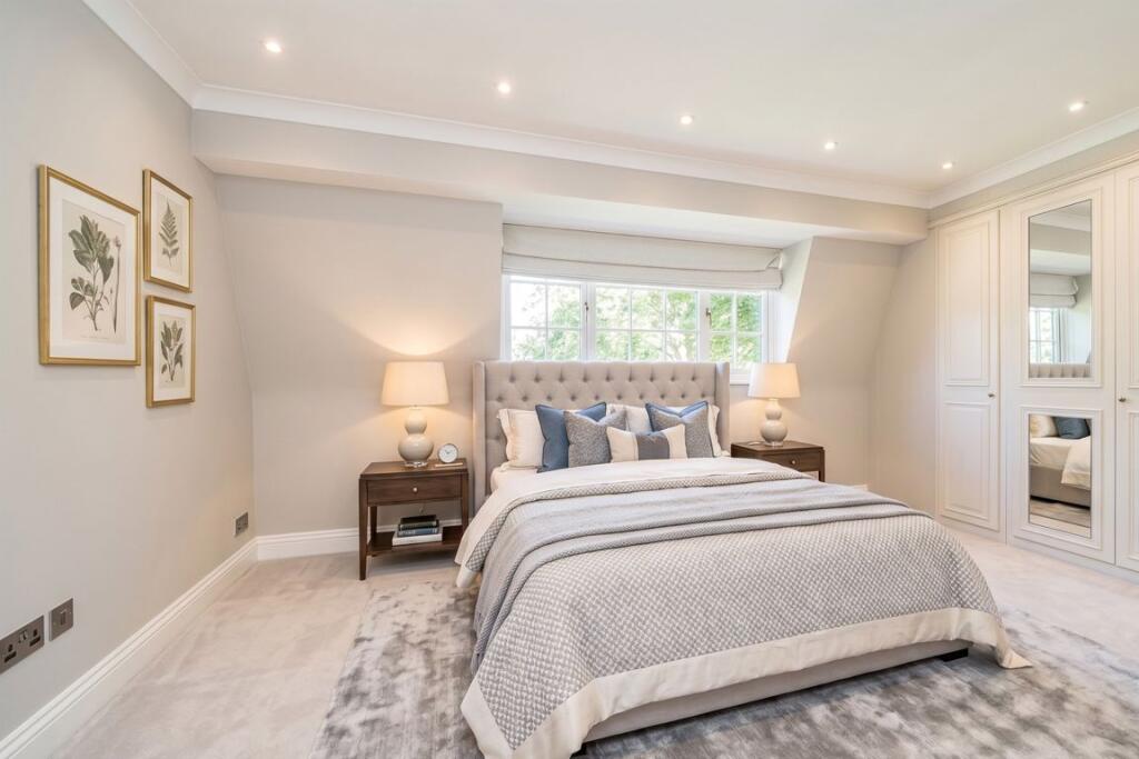 House in London - View 5