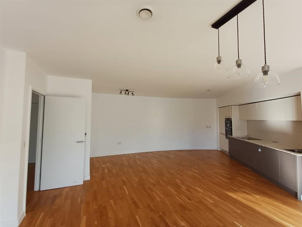 Apartment in London, Chiswick Point - View 5