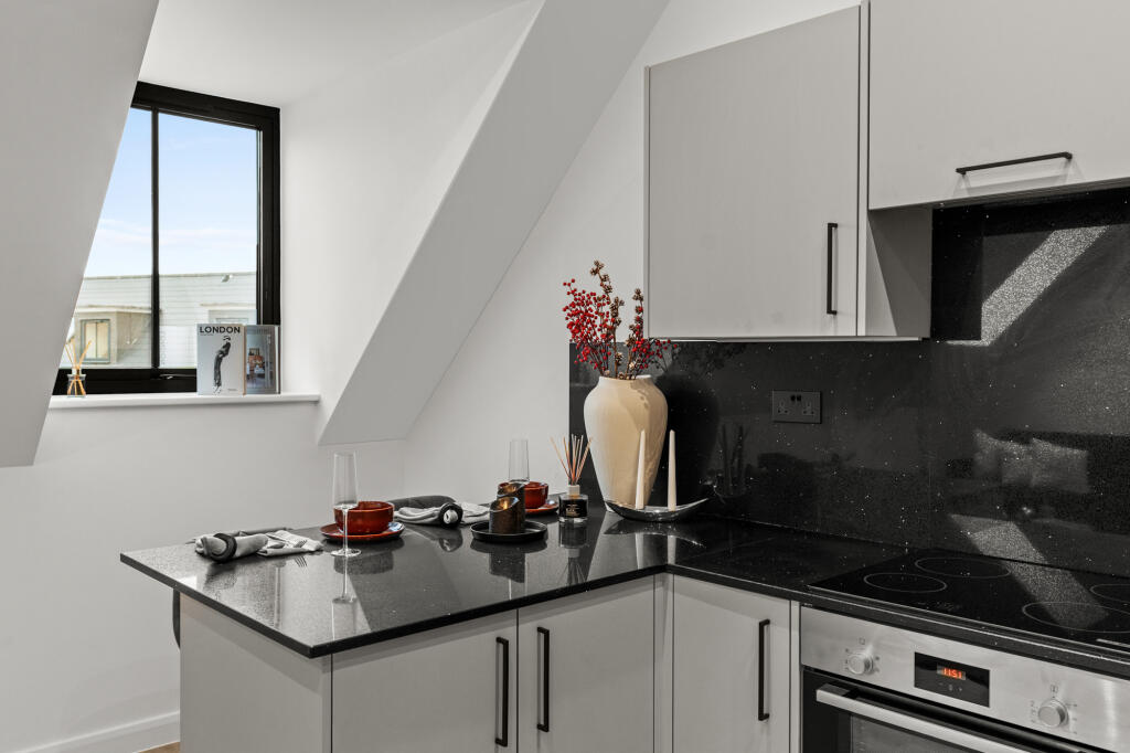 Apartment in Colchester, Essex - View 4